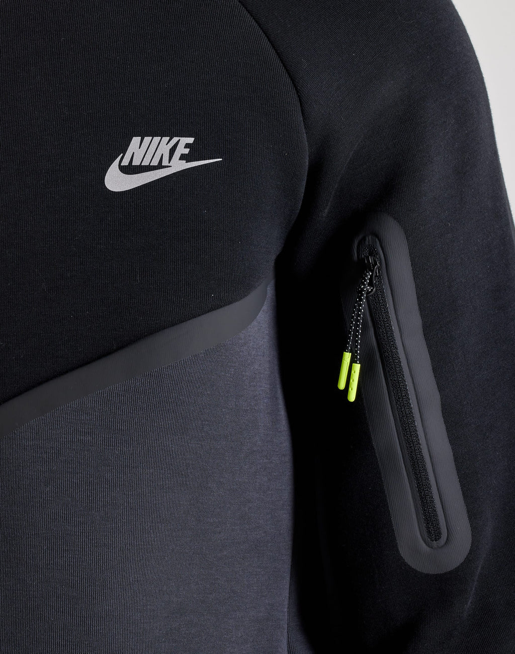 Campera Nike Tech Full-Zip Air Max