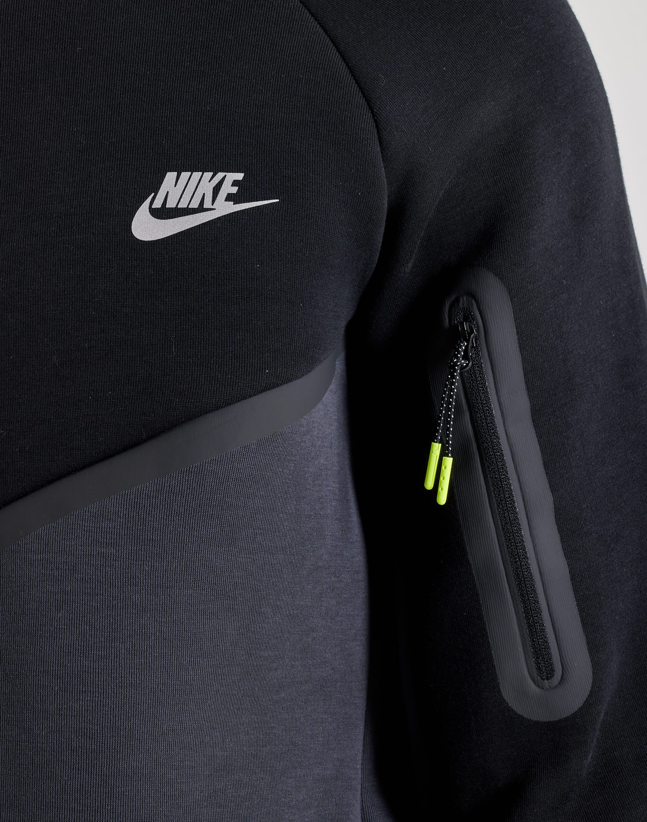 Campera Nike Tech Full-Zip Air Max