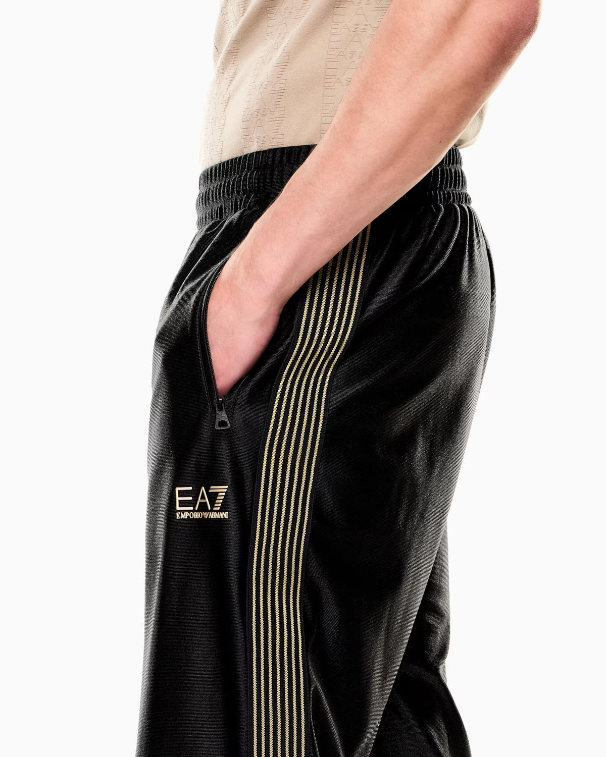 Conjunto Emporio Armani Soccer Technical Tracksuit