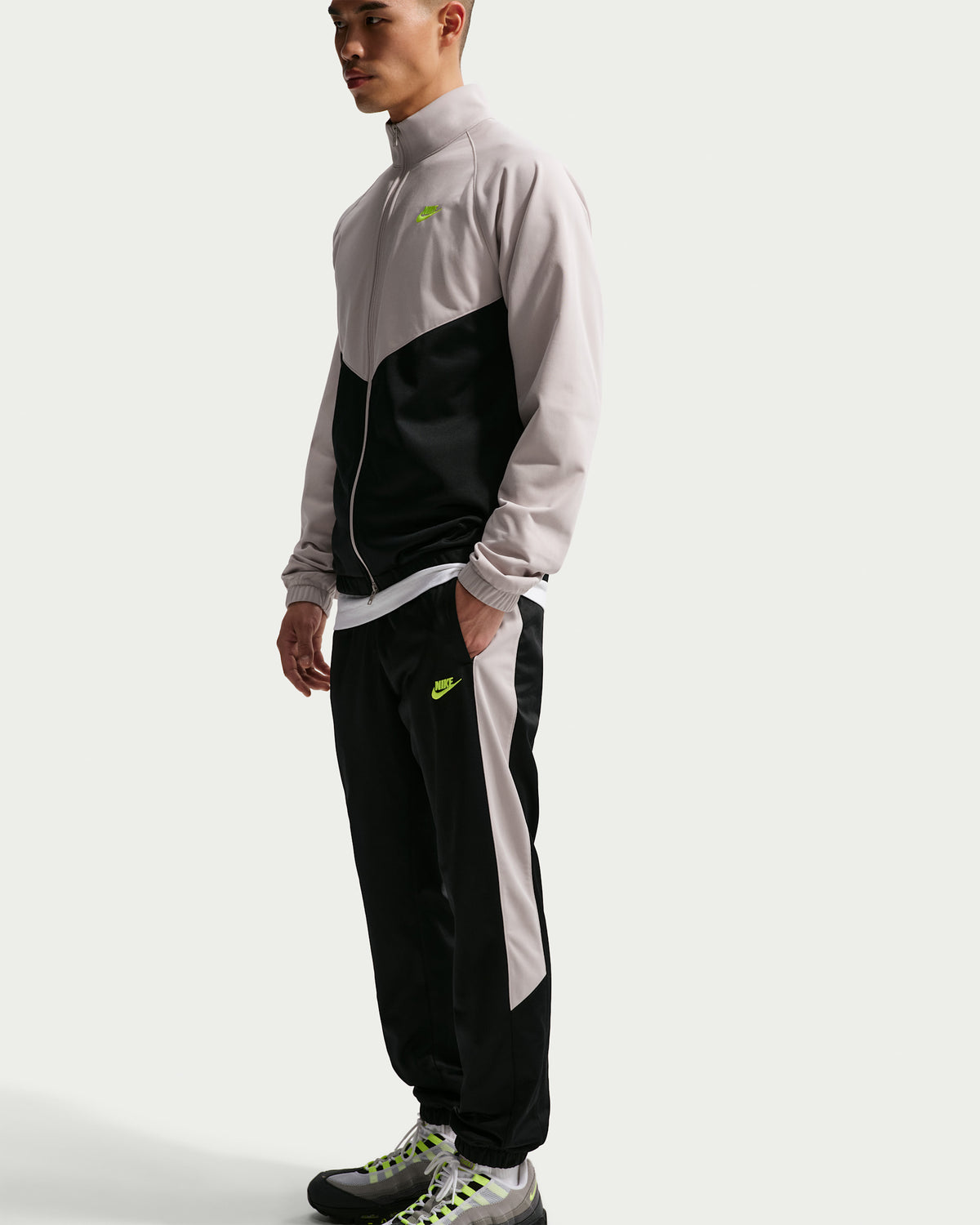 Campera Nike Logo Bordado