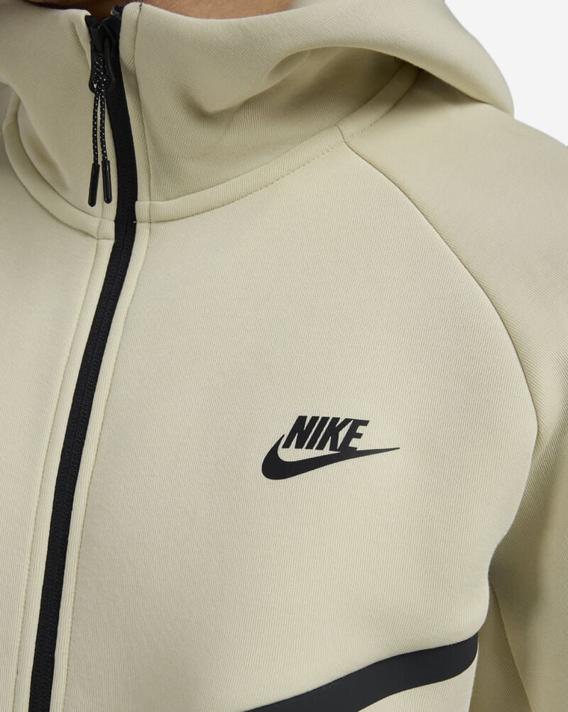 Campera Nike Tech Beige